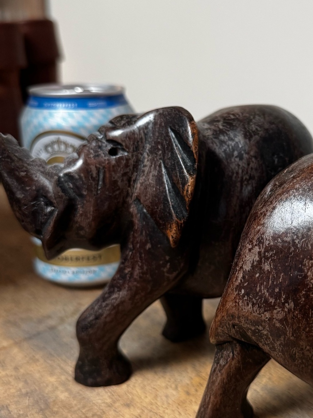 African solid wood elephant statues
